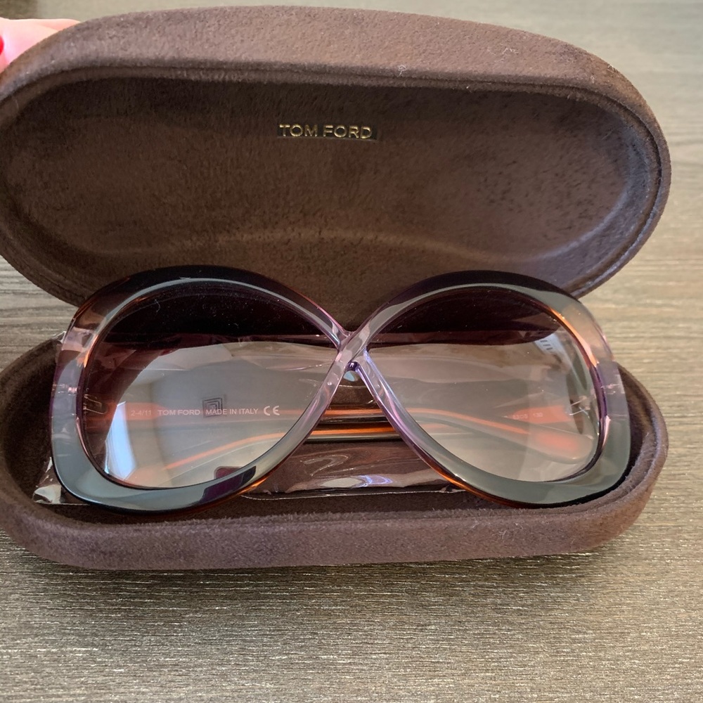TOM FORD oversized sunglasses *NEVER WORN**